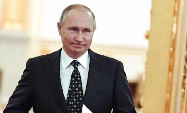 Putin acude personalmente a inscribir su candidatura a presidente