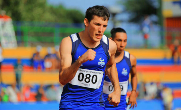 Gabriel Cuadra gana medalla de oro en los 800 metros