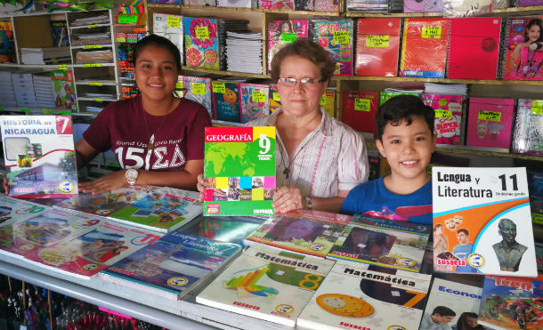 Familias chinandeganas celebran exoneración del IVA para artículos escolares