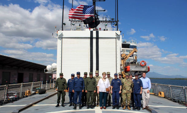 Altos mandos del Ejército de Nicaragua visitan el buque patrullero Northland de los Estados Unidos