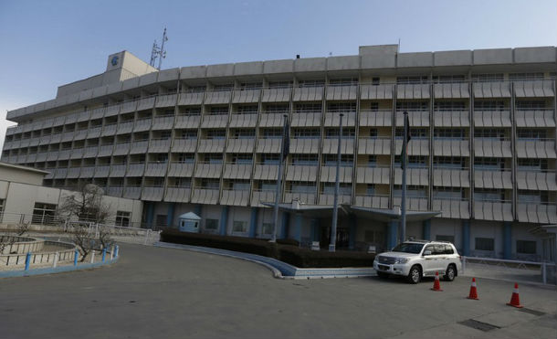 Ascienden a 18 los muertos tras ataque a hotel en Kabul