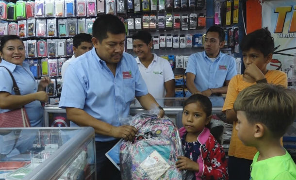 Emprendedor de Masaya comparte su progreso con la niñez de este municipio