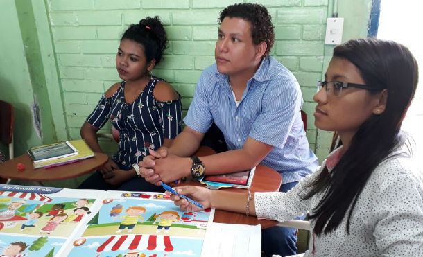 Ministerio de Educación capacita a maestros de inglés