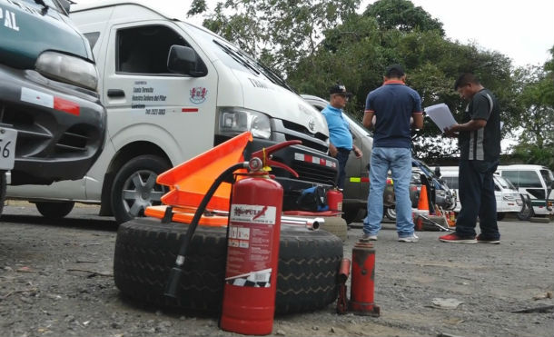 MTI, Alcaldía y Policía Nacional inspecciona transporte escolar