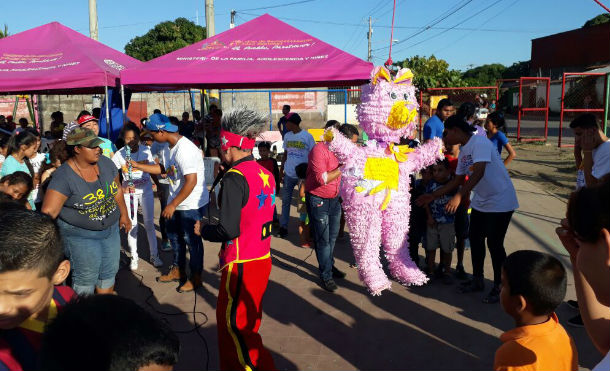 Familias del barrio La Primavera celebran 11 años de Gobierno Sandinista