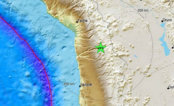 Un fuerte sismo sacude Chile y Perú