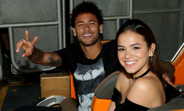 Neymar actuó de forma repudiable y expuso a su novia en vergonzosa situación