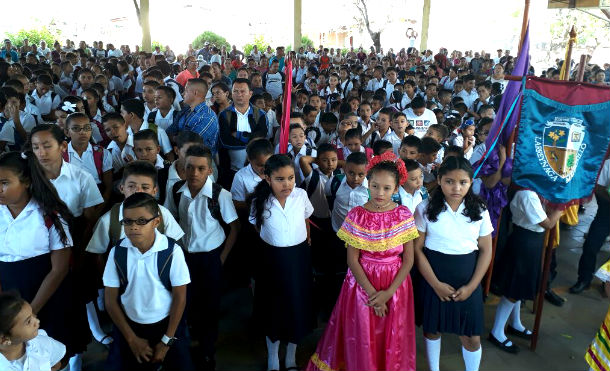 Apertura del año escolar en el municipio de Larreynaga se celebra con logros y compromisos 