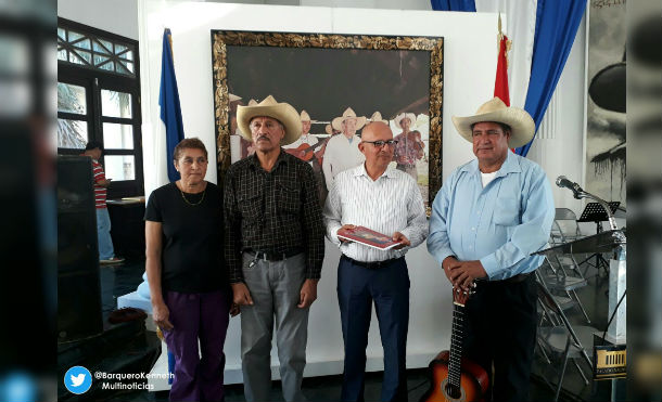 INC celebra el centenario del natalicio de don Felipe Urrutia