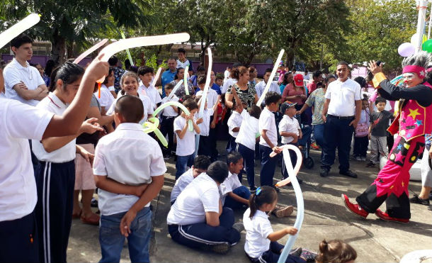 Una mañana colorida y alegre en la Escuela de Educación Especial Melania Morales