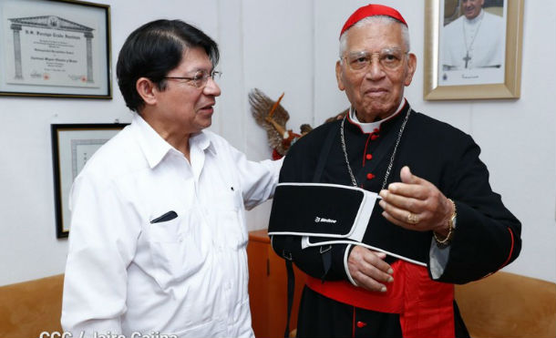 Canciller entrega saludos de Daniel y Rosario al Cardenal Obando por su natalicio 92