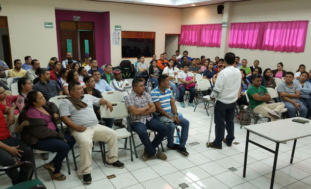 Parte brigada médica para atender a pacientes de zonas alejadas del país