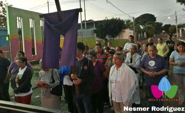 Católicos de Monseñor Lezcano realizan segundo Viacrucis de Cuaresma