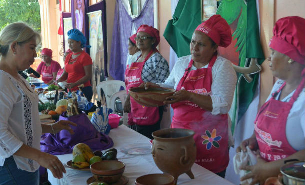 Sopa de mariscos gana concurso de comidas de cuaresma en León