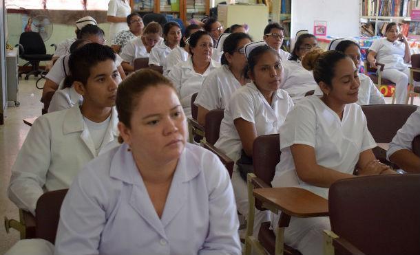 Personal de enfermería de Granada participa en encuentro departamental