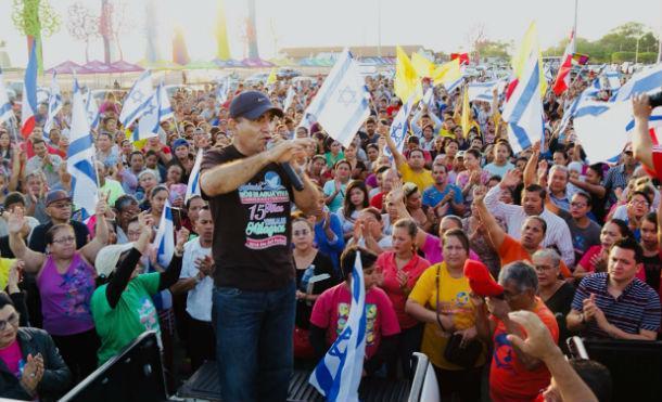 Evangélicos se prepara para celebrar aniversarios de la Radio Maranatha y la Iglesia Ríos de Agua Viva