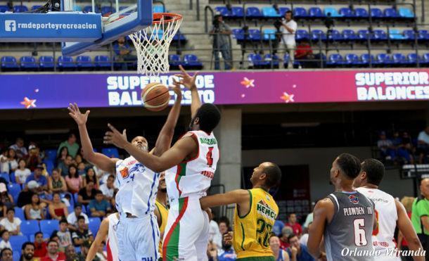 Familias de Managua disfrutan espectacular Juego de Estrellas en baloncesto