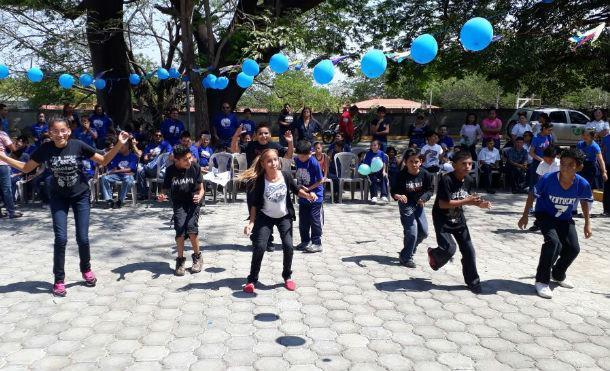 Escuela especial Melania Morales celebra día de personas autistas