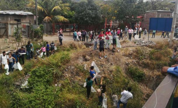 Matagalpinos muestran el amor a la Madre Tierra al realizar jornada de limpieza del río Grande