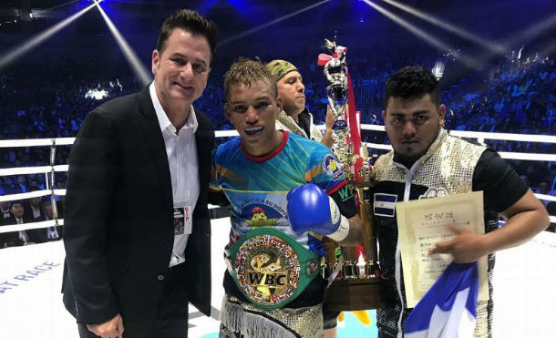 Nuevo campeón nicaragüense: Cristofer Rosales noquea a japonés Daigo Higa