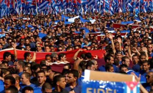 Pueblo cubano celebra con masivo desfile el Día del Trabajador