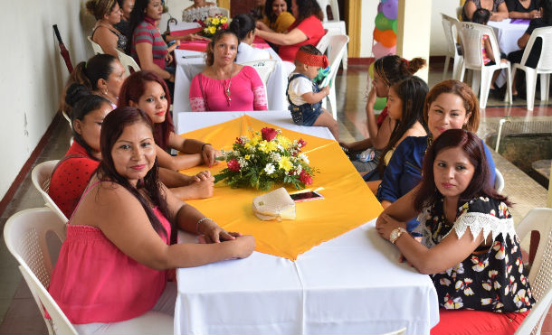 Celebran Día de las Madres nicaragüenses en Granada