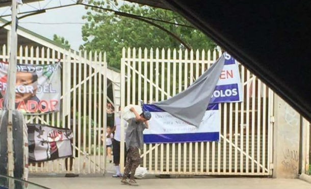 Pandillas de la derecha realizan actos de vandalismo en la UPOLI