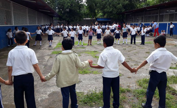 Niños del centro escolar Wisconsin disfrutaron de una mañana deportiva