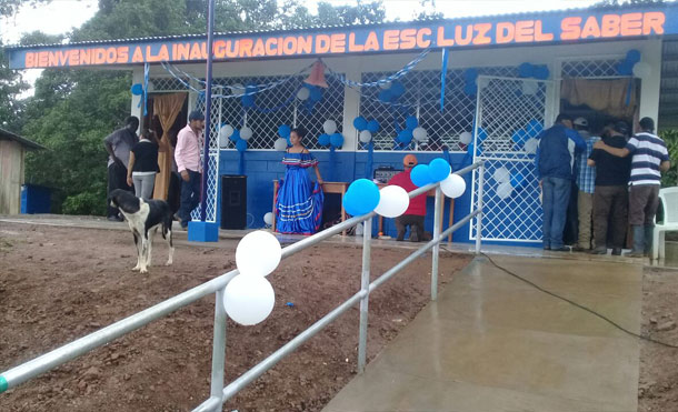 Alcaldía y MINED inauguran nueva aula de clase en Nueva Guinea