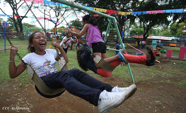 Familias de comarca Santo Domingo disfrutan de una recreación sana con la reinauguración de parque