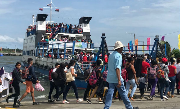 Puerto San Jorge abarrotado de turistas que viajan a la Expo Ometepe 2018