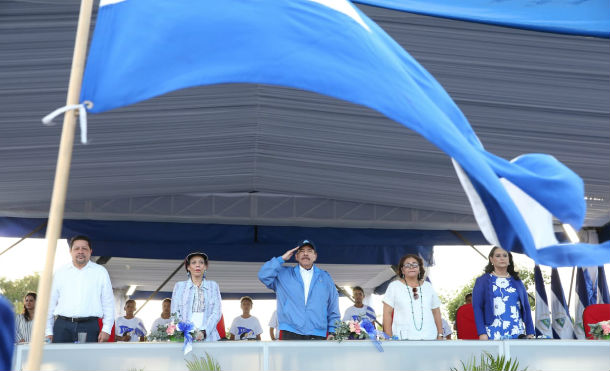 Comandante Daniel Ortega y Compañera Rosario Murillo presiden desfile patrio 2018