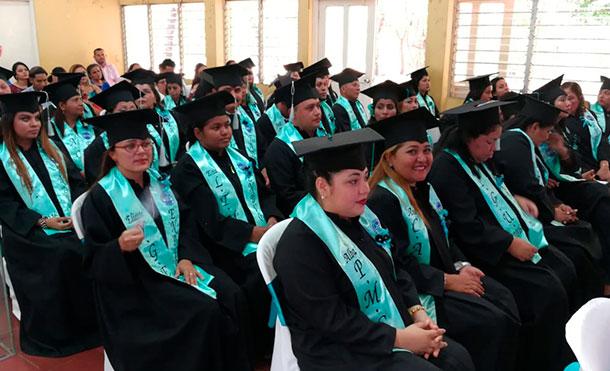 XXXIX Graduación de 51 maestros de educación primaria en la Escuela Normal de Chinandega