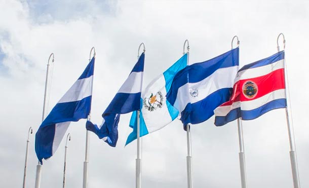 Banderas de los países centromaericanos / Foto: Referencia