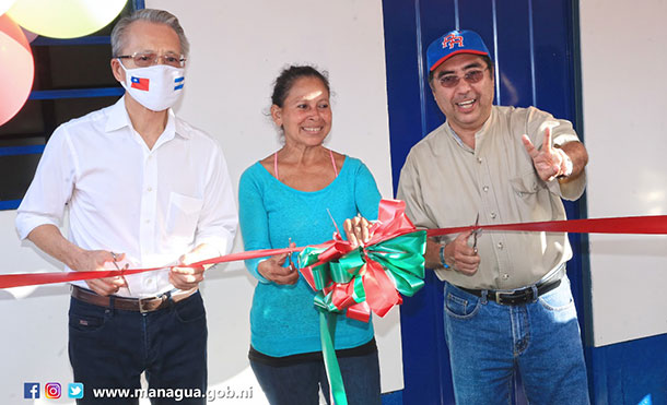 Foto Cortesía: Alcaldía de Managua y la Embajada de Taiwán, junto a la Compañera Blanca López Ordoñez, en la entrega de la Vivienda Digna y Solidaria en el Barrio Villa Reconciliación Norte, Distrito VI de Managua.