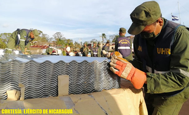 Foto Cortesía: Asimismo, se realizó descargue de 685 libras de suministros médicos y alimenticios, mismos que fueron traslados vía aérea en la aeronave "Alas de Socorro", desde el municipio de Managua hasta el municipio de Waspam, Región Autónoma de la Costa Caribe Norte, para beneficiar a la población afectada por el paso de “IOTA”.