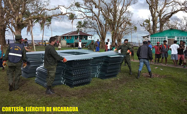 Foto Ejército de Nicaragua // Se trasladaron 29 toneladas métricas de insumos e implementos del programa “Bono Productivo”