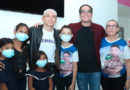 René Alvarado junto a su familia y el compañero Maurice Ortega en el Aeropuerto Internacional Augusto C. Sandino / Foto: CCC. César Pérez.