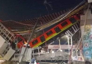 Tren de la ciudad de México durante el accidente en el Metro