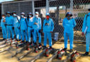 Brigadistas del Ministerio de Salud de Nicaragua, fumigando una vivienda del Barrio Primero de Mayo de Managua.