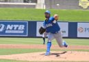 Jugador de la Selección de Béisbol de Nicaragua durante un lanzamiento ante Puerto Rico en el Preolímpico de las Américas