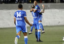 Selección de fútbol de Nicaragua jugando en el estadio nacional de fútbol de Nicaragua frente a Belice