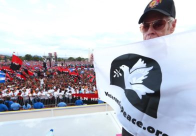 Gerry Condon, ex presidente, Veteranos por la Paz durante la celebración del 40 Aniversario del Triunfo de la Revolución Popular Sandinista.