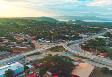 Vista aérea del Puente Desnivel las Piedrecitas, construido por el Gobierno Sandinista