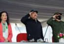 Vicepresidenta Rosario Murillo, Comandante Daniel Ortega y General de Ejército Julio César Avilés, durante el acto central de conmemoración del 42 aniversario de constitución del Ejército de Nicaragua.