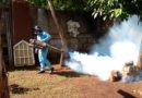 Personal del Ministerio de Salud de Nicaragua fumigando una vivienda del barrio San Isidro de la Cruz Verde de Managua