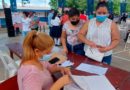 Docente en el Colegio Público Experimental México de Managua realizando matricula para el curso escolar 2022.