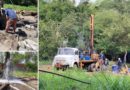 Brigadas y maquinaria de ENACAL realizando obras en el nuevo pozo de agua potable