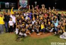 Equipo de los Leones de León celebrando su campeonato