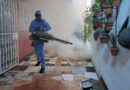 Brigadista del Ministerio de Salud durante la jornada desarrollada en el barrio Enrique Smith